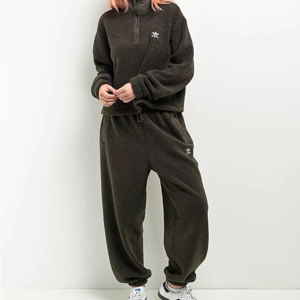 Adidas Teddy Fleece Velvet Olive Sweatpants - Picture 16 of 16